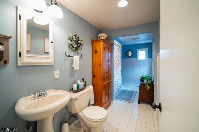 100 Ridge Rd, Harmony Twp., NJ 08865