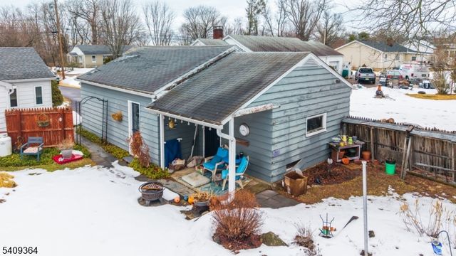 100 Ridge Rd, Harmony Twp., NJ 08865