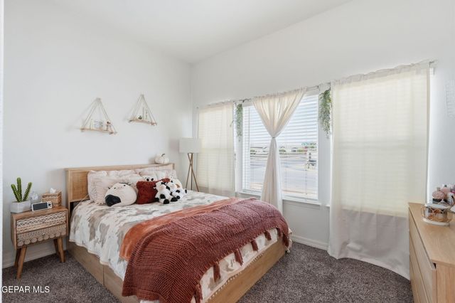 301 Park Vista Place, Horizon City, TX 79928