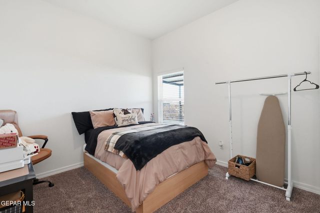 301 Park Vista Place, Horizon City, TX 79928