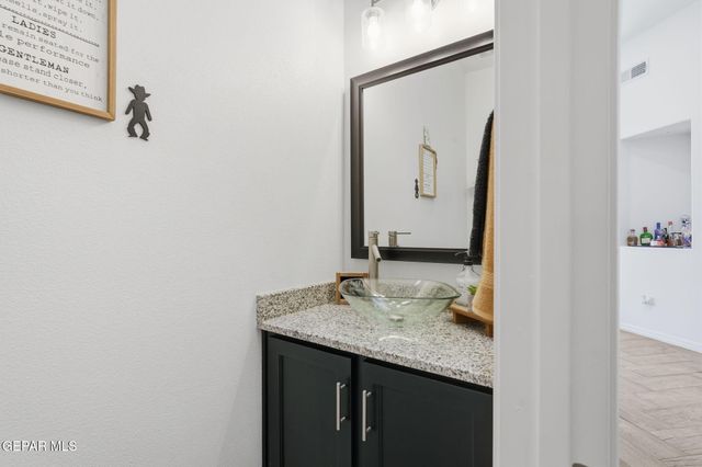 301 Park Vista Place, Horizon City, TX 79928