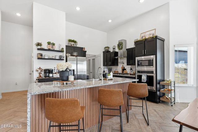 301 Park Vista Place, Horizon City, TX 79928
