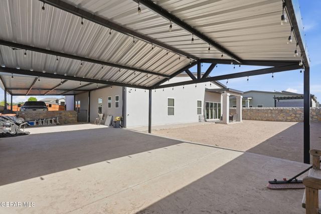 301 Park Vista Place, Horizon City, TX 79928