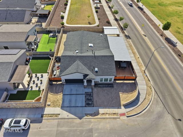301 Park Vista Place, Horizon City, TX 79928