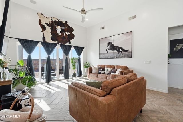 301 Park Vista Place, Horizon City, TX 79928