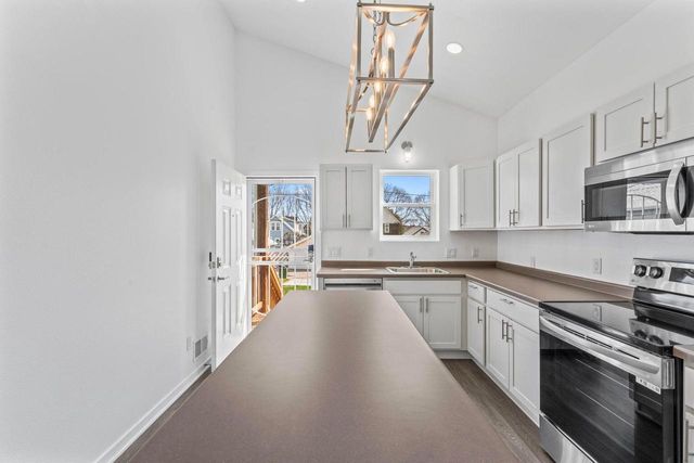 2444 N 38th STREET, Milwaukee, WI 53210