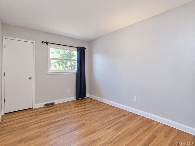 35 Norman Drive, Bohemia, NY 11716
