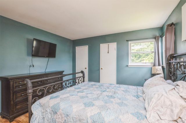 35 Norman Drive, Bohemia, NY 11716