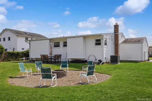 35 Norman Drive, Bohemia, NY 11716