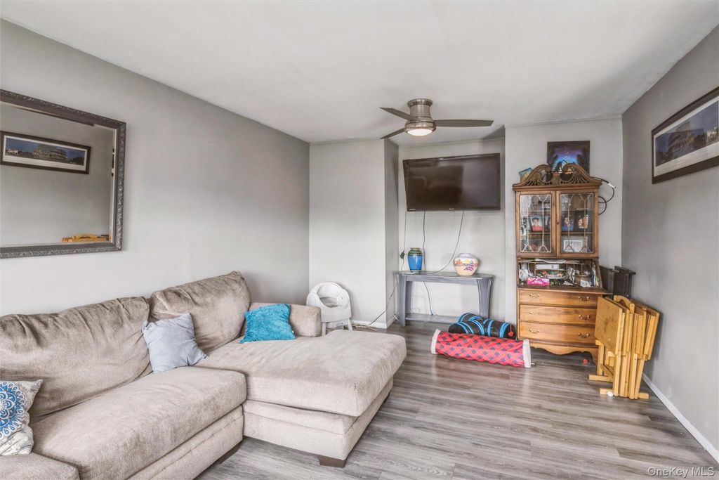 35 Norman Drive, Bohemia, NY 11716 — photo 4