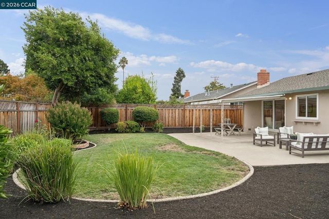 866 Wilmore Ave, Concord, CA 94518