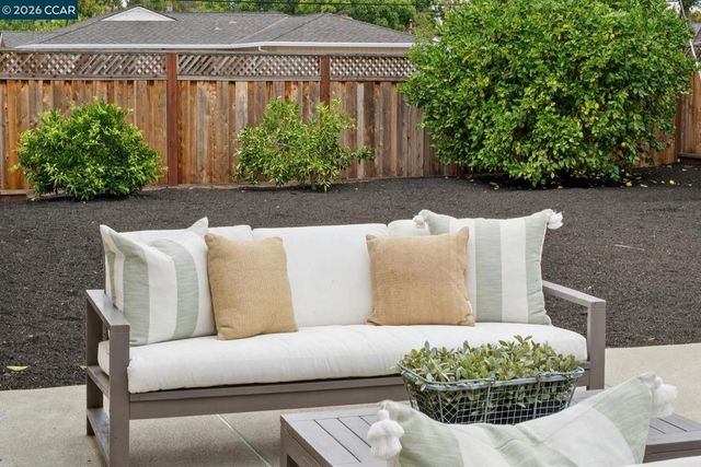 866 Wilmore Ave, Concord, CA 94518
