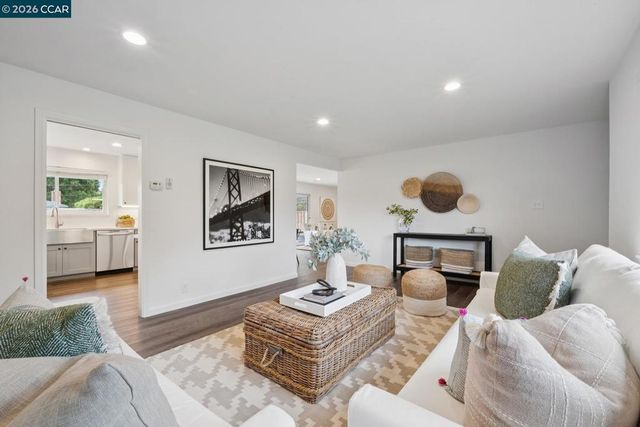 866 Wilmore Ave, Concord, CA 94518