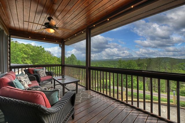 205 Lookout Drive, Blue Ridge, GA 30513