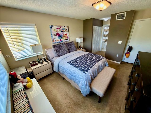 4848 N State Road 7 4303, Coconut Creek, FL 33073