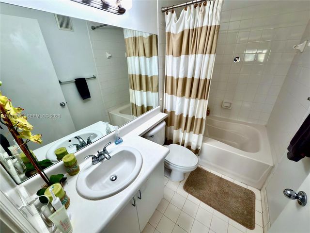4848 N State Road 7 4303, Coconut Creek, FL 33073