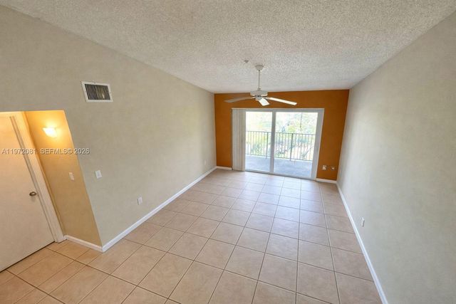 4848 N State Road 7 4303, Coconut Creek, FL 33073