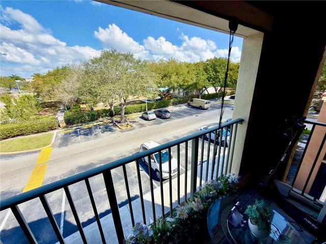 4848 N State Road 7 4303, Coconut Creek, FL 33073
