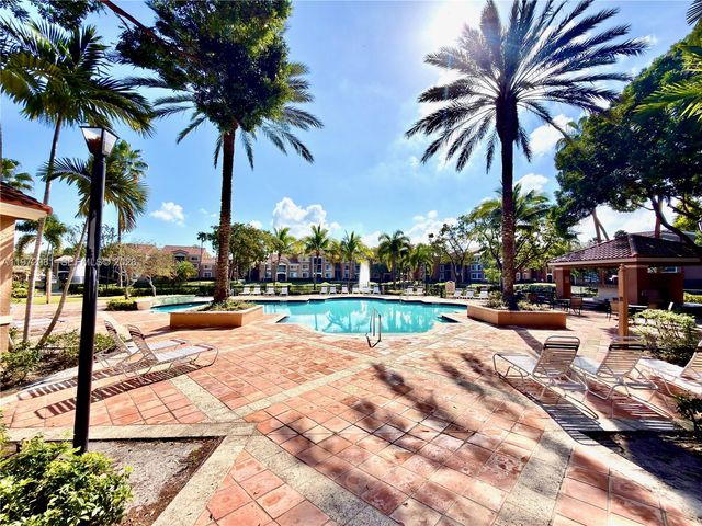 4848 N State Road 7 4303, Coconut Creek, FL 33073