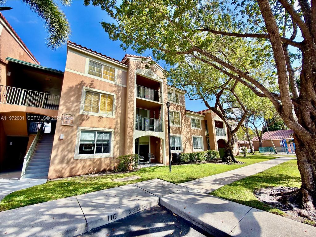 4848 N State Road 7 4303, Coconut Creek, FL 33073