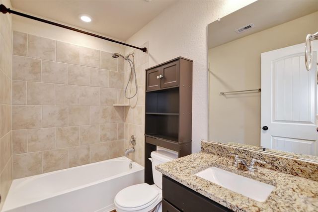 1014 Fannin Street, Brenham, TX 77833