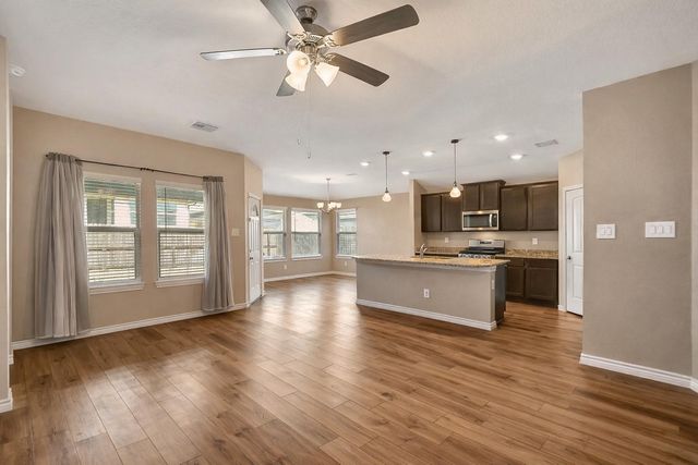 1014 Fannin Street, Brenham, TX 77833