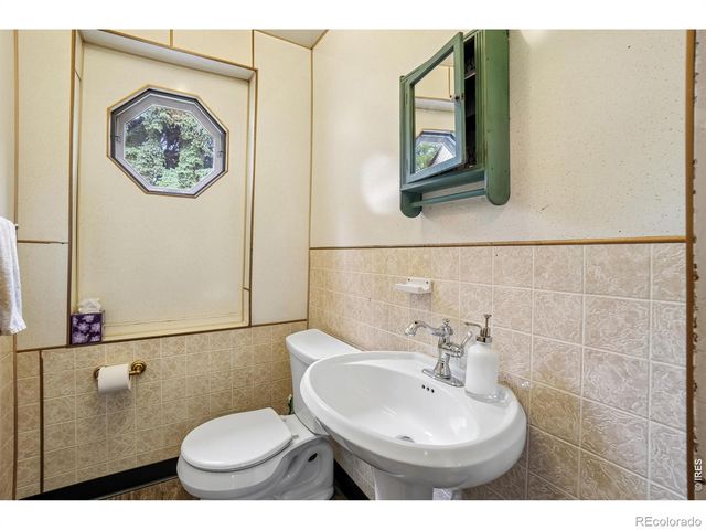 837 N Jefferson Avenue, Loveland, CO 80537