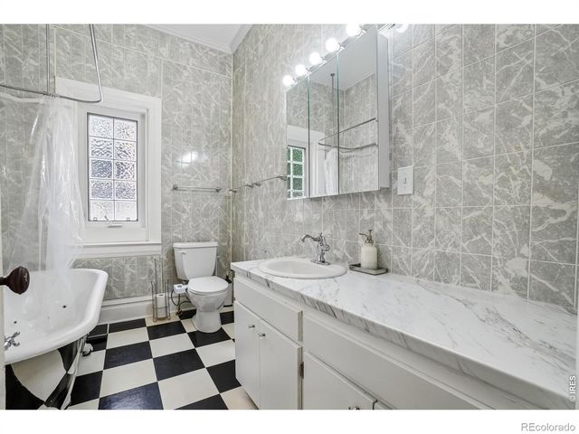 837 N Jefferson Avenue, Loveland, CO 80537