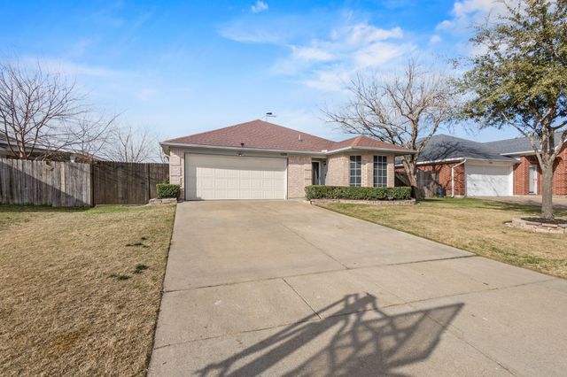 6318 Brookbriar Court, Arlington, TX 76018