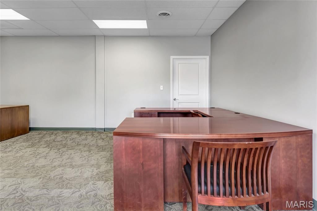Image 16 of property listing at 920 1st Capitol Drive, St Charles, MO 63301