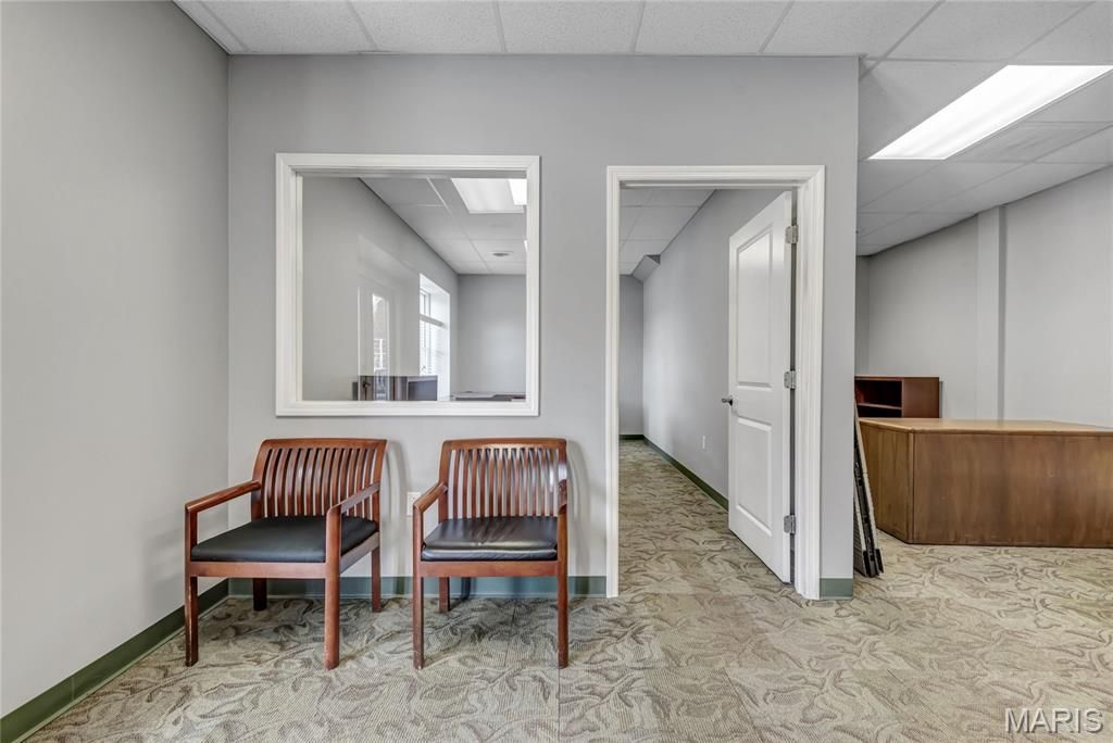 Image 17 of property listing at 920 1st Capitol Drive, St Charles, MO 63301