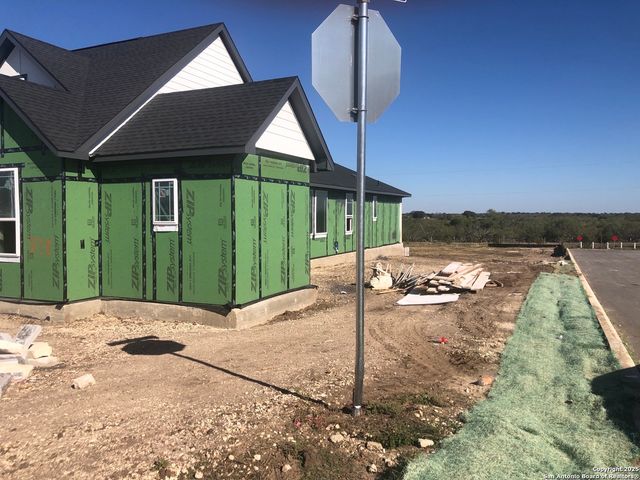 718 Niebla Creek, San Antonio, TX 78263