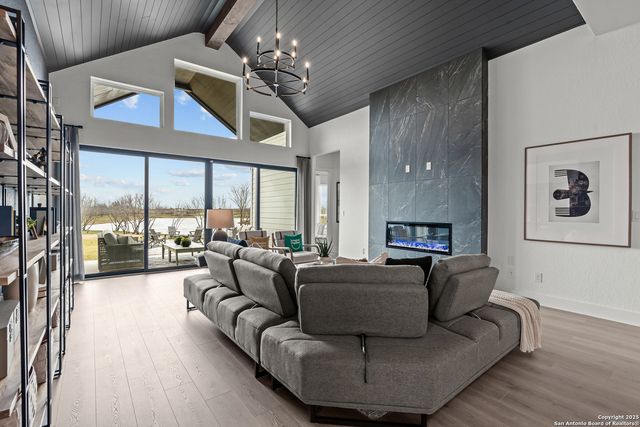 718 Niebla Creek, San Antonio, TX 78263