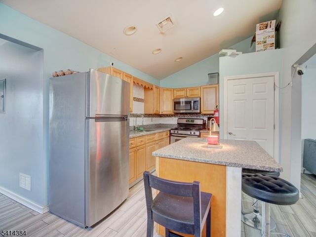 118 Carlisle Ave, Paterson City, NJ 07501