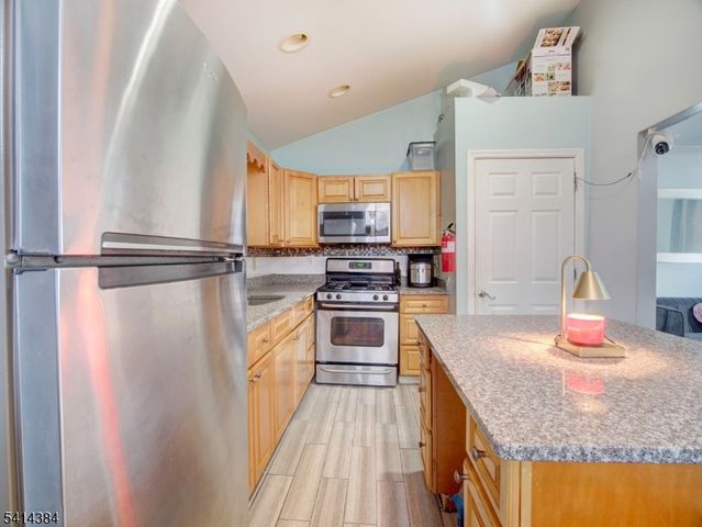 118 Carlisle Ave, Paterson City, NJ 07501