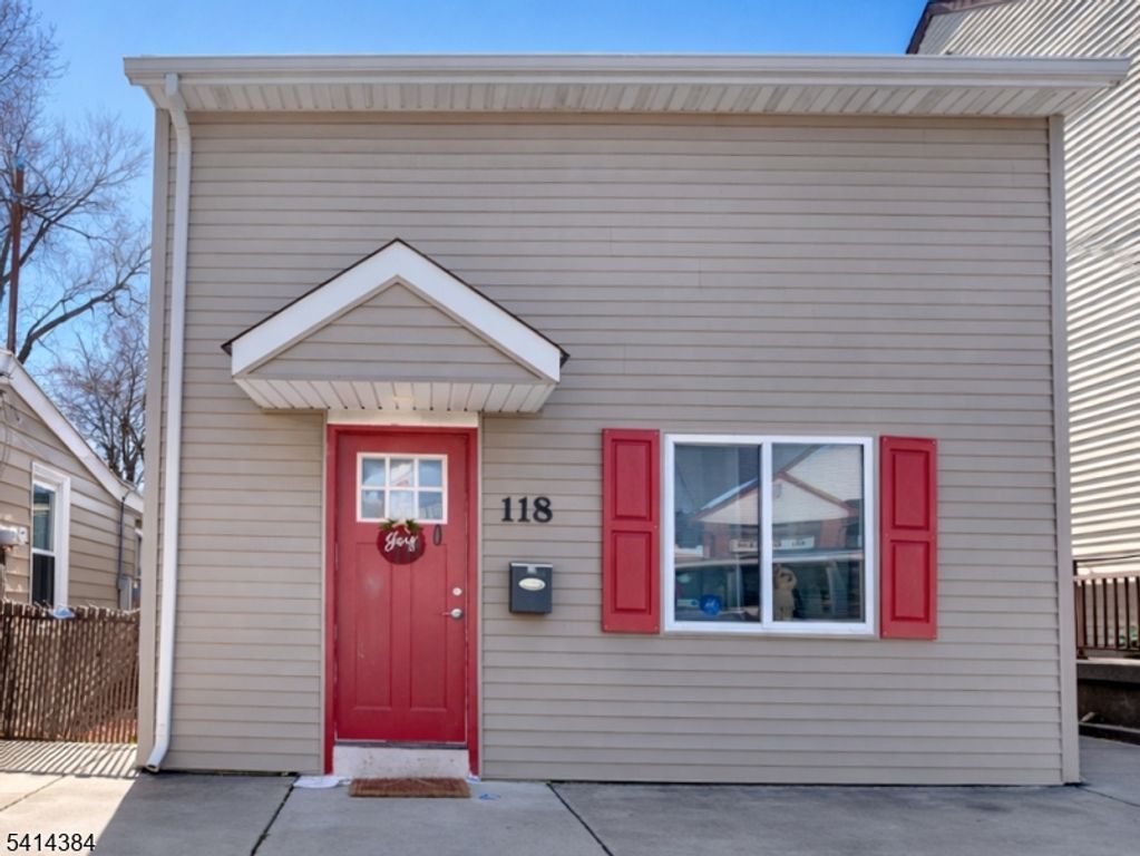 118 Carlisle Ave, Paterson City, NJ 07501