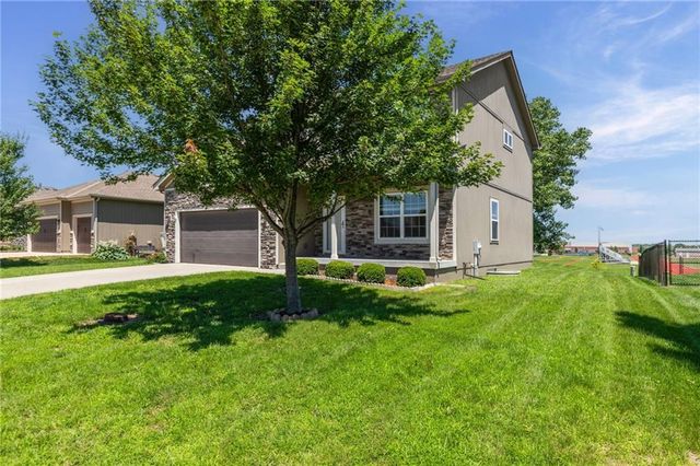432 E Pawnee Street, Gardner, KS 66030
