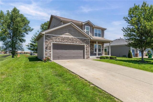432 E Pawnee Street, Gardner, KS 66030