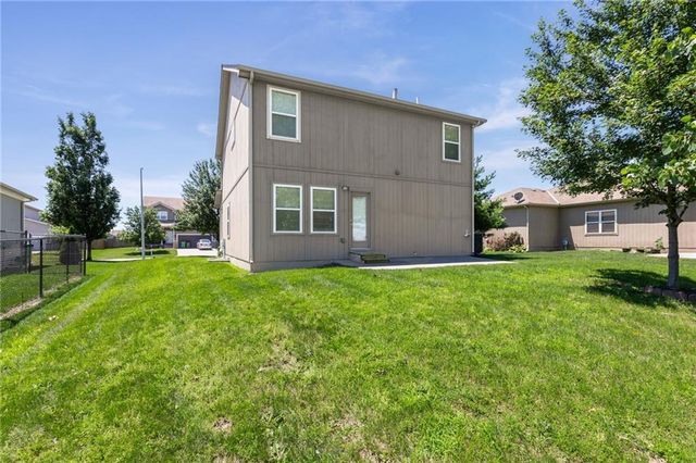 432 E Pawnee Street, Gardner, KS 66030