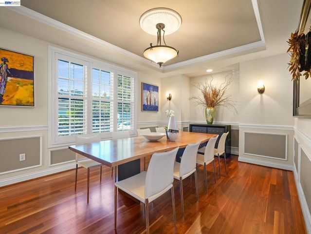 10507 Manzanita Ct., Cupertino, CA 95014