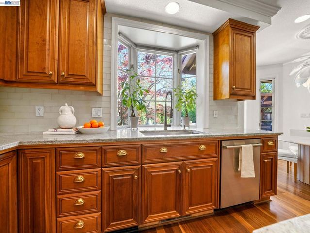 10507 Manzanita Ct., Cupertino, CA 95014