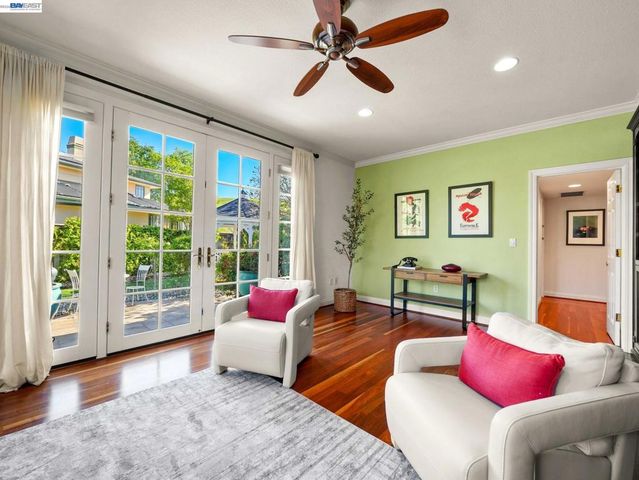 10507 Manzanita Ct., Cupertino, CA 95014