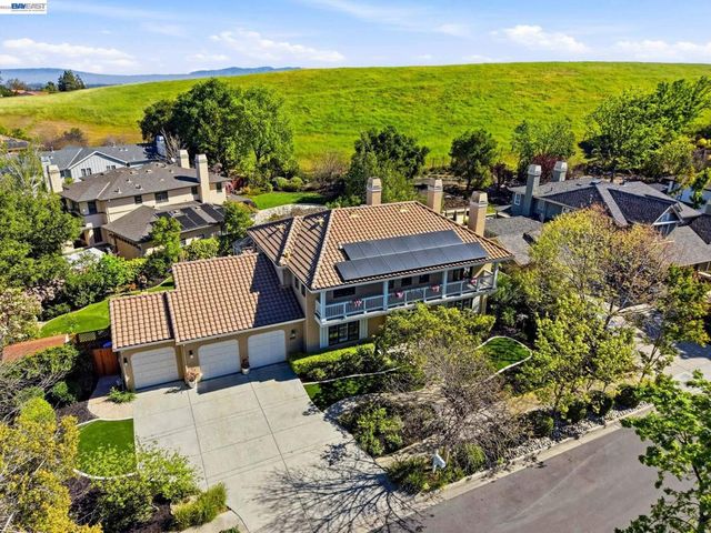 10507 Manzanita Ct., Cupertino, CA 95014