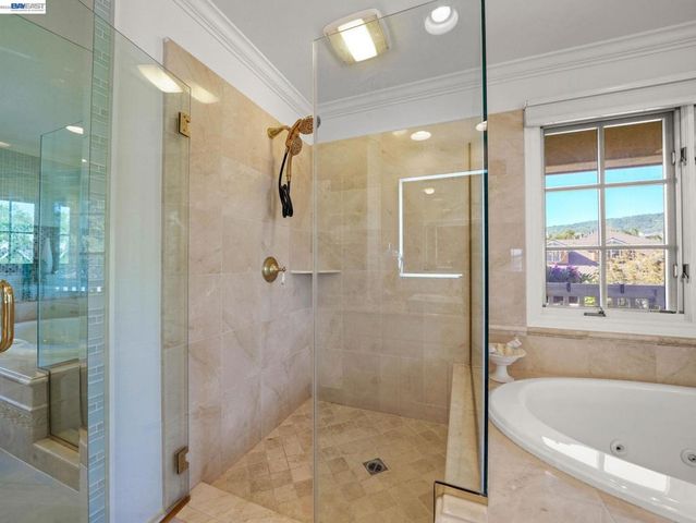 10507 Manzanita Ct., Cupertino, CA 95014