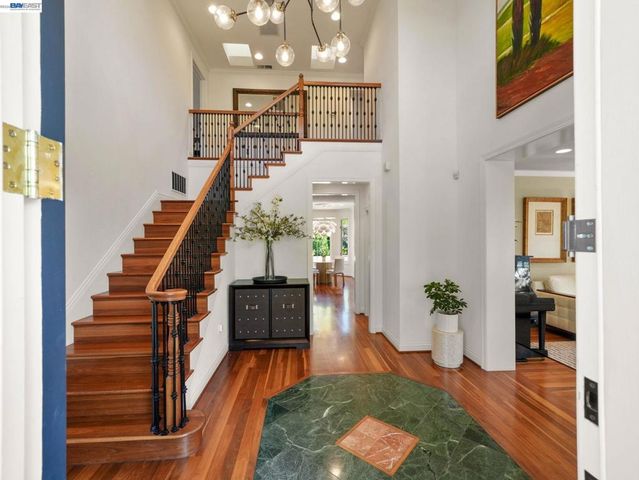 10507 Manzanita Ct., Cupertino, CA 95014