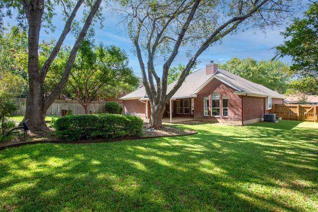 1941 Shield DR, New Braunfels, TX 78130