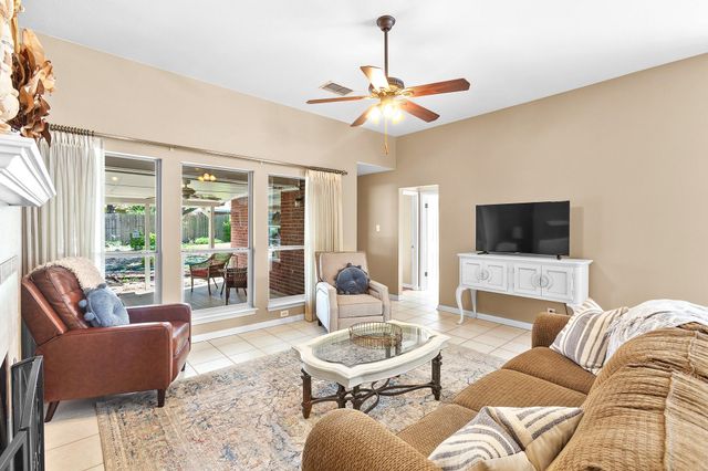 1941 Shield DR, New Braunfels, TX 78130