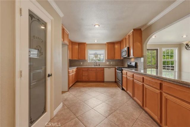 1049 Evergreen Court, Redlands, CA 92374
