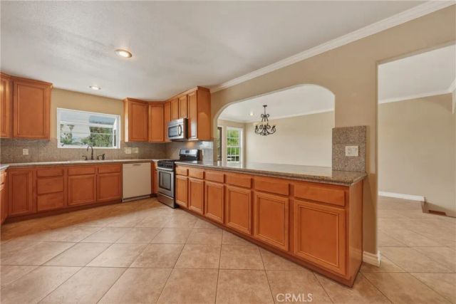 1049 Evergreen Court, Redlands, CA 92374