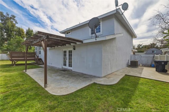1049 Evergreen Court, Redlands, CA 92374